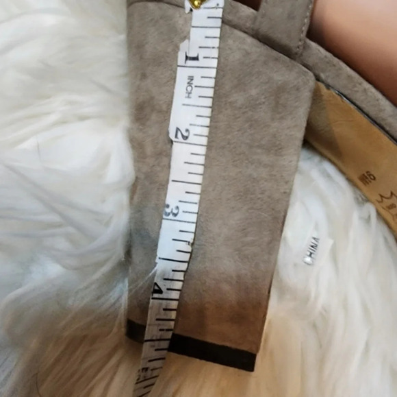 Via Spiga Dove Gray Suede heels 9.5 - Picture 8 of 10